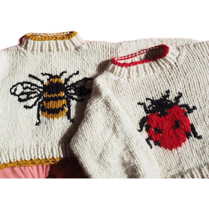 Embroidery Lady Bug - เสื้อสเวตเตอร์ผ้าขนสัตว์แท้ ถักมือ ลายเต่าทอง ผ้าขนสัตว์เนื้อหยาบ แขนยาว สำหรับผู้หญิง