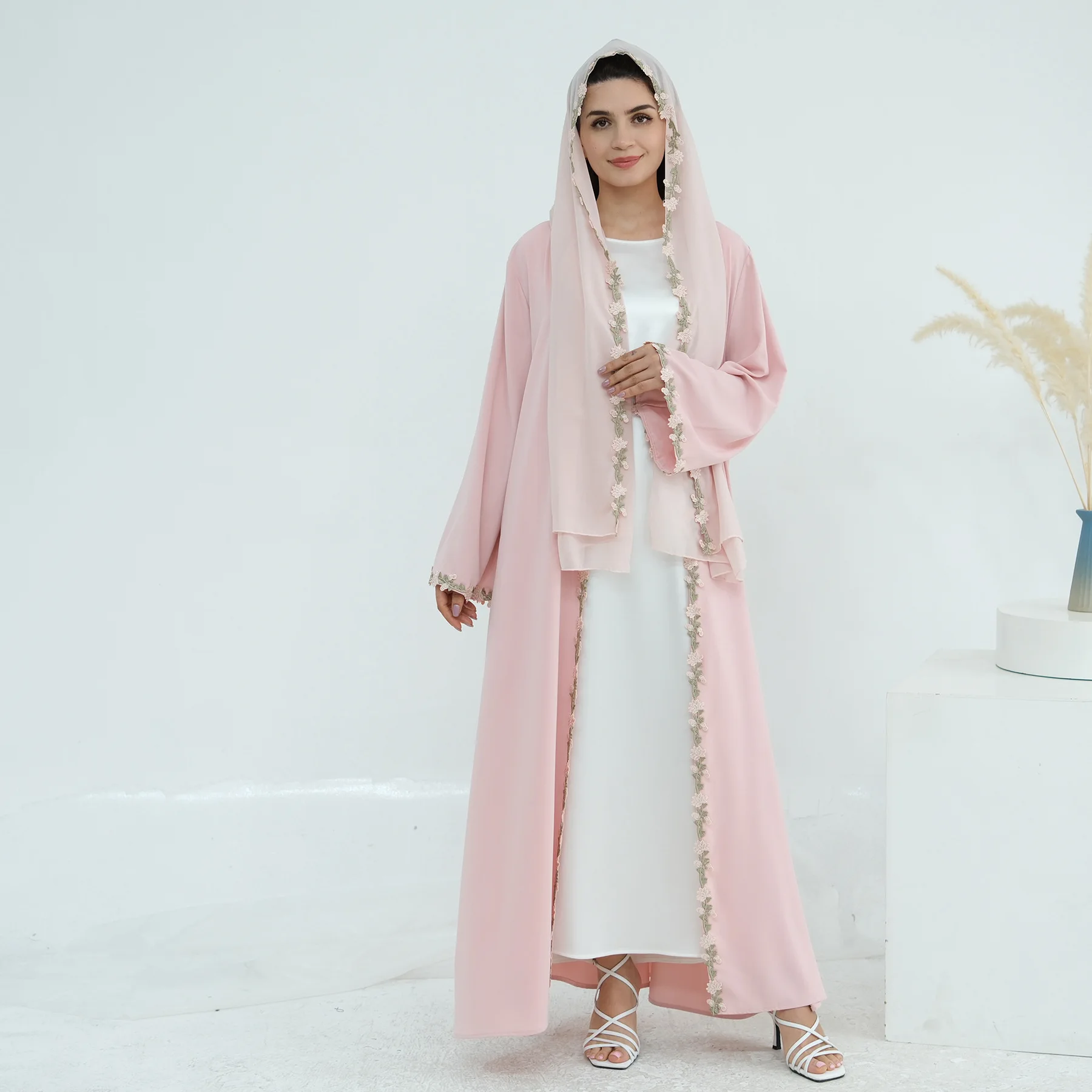 ชุดเดรสอาบายะห์มุสลิมแบบปักลาย - Embroidery Kebaya บทวิจารณ์และราคา