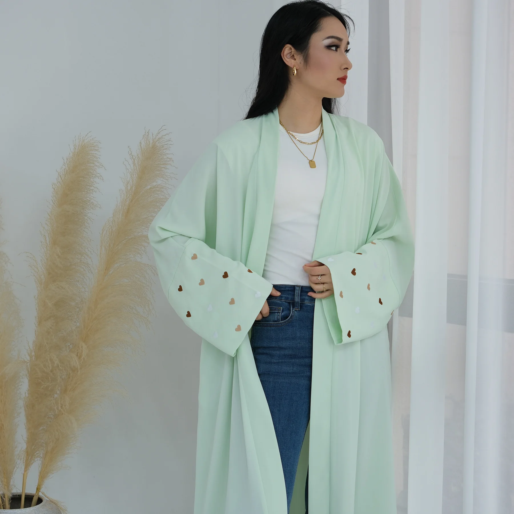 ชุดเดรสยาวปักลายหัวใจสำหรับวัน - Embroidery Kebaya บทวิจารณ์และราคา